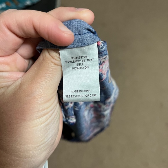 Pale Sky Paisley Tank - Picture 5 of 6